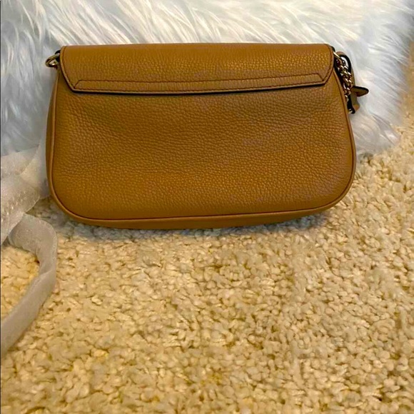 Gucci - Picture 3 of 7